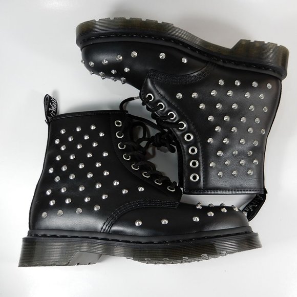 Dr. Martens 1460 Stud Wanama Combat BOOTS Size 7 Black Leather 8-Eye NEW - Picture 11 of 13